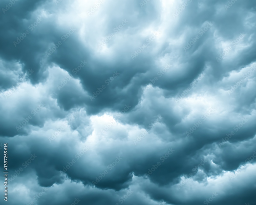 Obraz premium Stormy Sky for Dramatic Cloudscape.