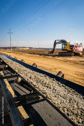 Obraz na płótnie Full Conveyor Belt - Open Pit Mine - Process Automation by Rubber Conveyor Belt w salonie