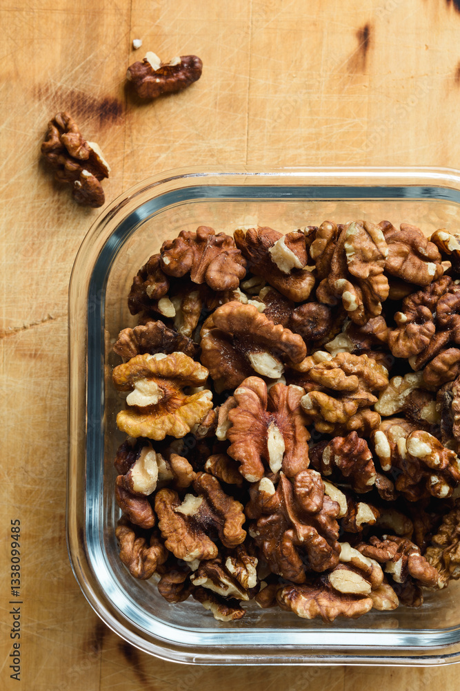 Obraz premium Shelled walnuts.