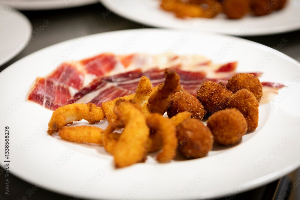 alimento, carne, comida, cena, cocina, frita, chapa, gallina, cerdo, almuerzo, delicioso, cocido, salubre, comer, condimentado, restaurante, plato, jamón, cerdo ibérico alimento, carne, comida, cena, cocina, frita, chapa, gallina, cerdo, almuerzo, delicioso, cocido, salubre, comer, condimentado, restaurante, plato, jamón, cerdo ibérico