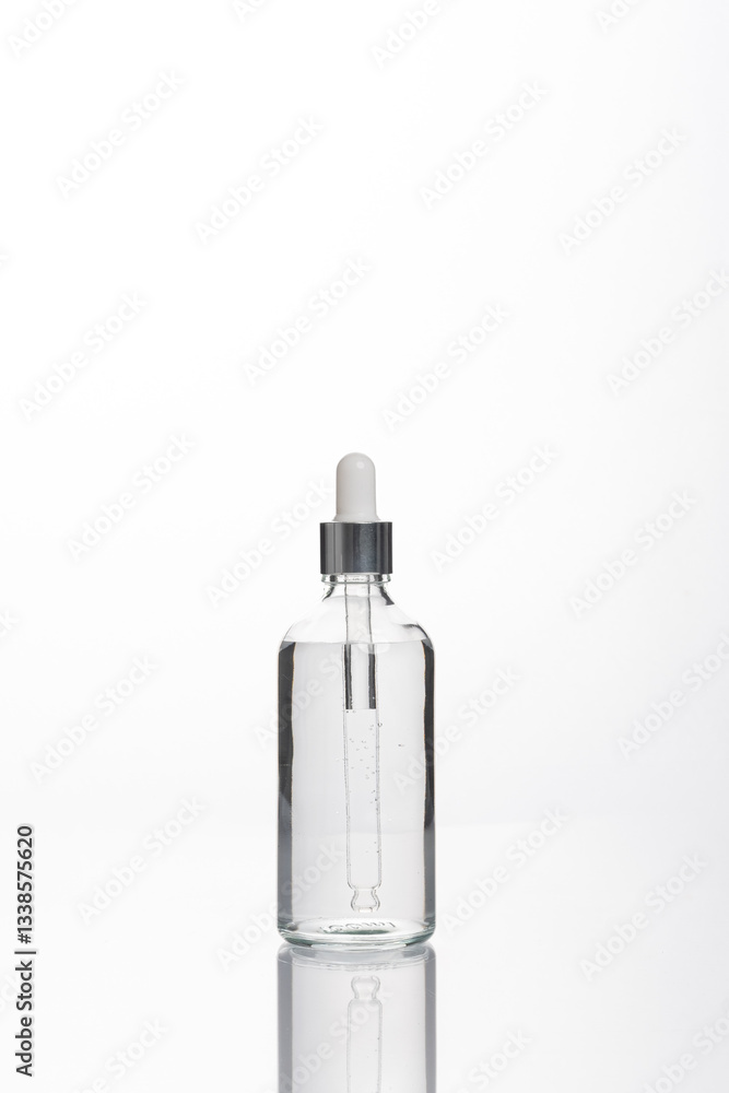 transparent dropper bottle with white bottom and dropper transparent dropper bottle with white bottom and dropper