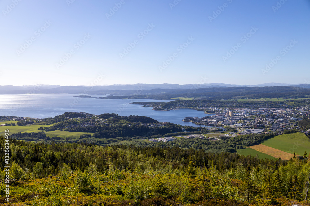 Naklejka premium Wanderung Oftenåsen - Steinkjer Norwegen 5