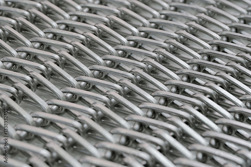 Conveyor belt made of steel mesh