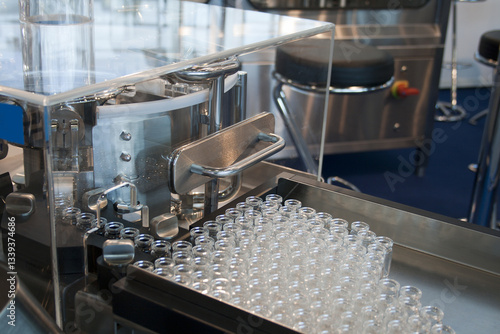 Medicine packaging equipment, medicine bottle filling machine