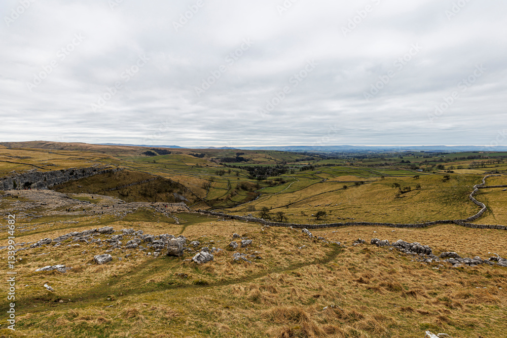 Malham Cove - Views while hiking, Yorkshire Malham Cove - Views while hiking, Yorkshire