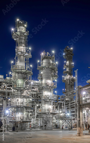 Images around a refining complex