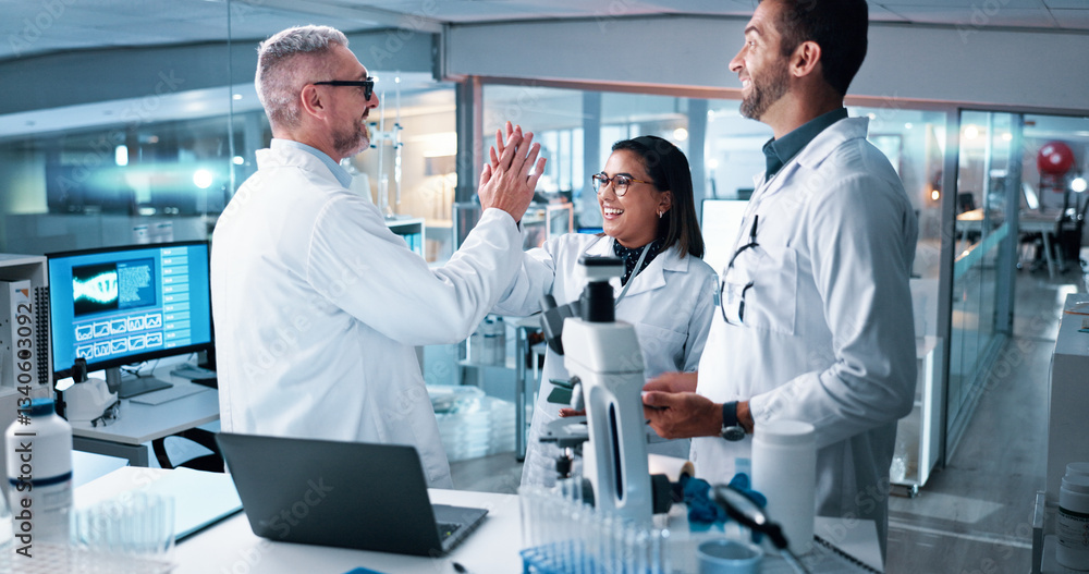 Obraz premium Science, teamwork and high five with people in laboratory for DNA discovery, healthcare or success. Gene study, medical and breakthrough with scientist in clinic for research, laptop and biotech