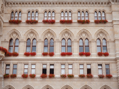 Canvas Print Majestic Vienna Town Hall in the city center - details of historic neo-Gothic landmark