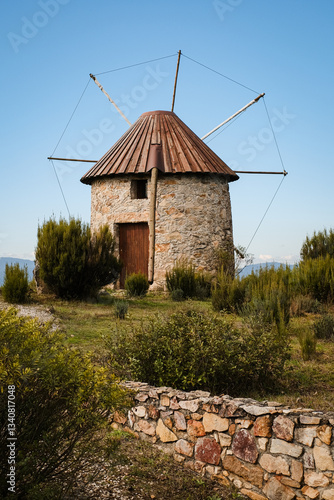 Moinho na Serra da Atalhada, Portugal