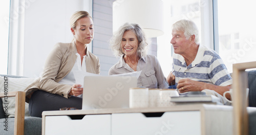 Foto Senior couple, contract or financial advisor with document for retirement plan, annuity or insurance in home