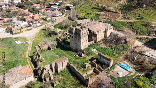 Obraz na płótnie Arpaz Castle, locally known as Arpaz Kalesi, built in the first half of the 19th century by the local Bey (an Ottoman Lord) Hacı Hasan lies in Esenkoy, Nazili, Aydin in Turkey w salonie