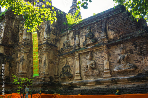 Obraz na płótnie Wat Chet Yot or Wat Photharam Maha Wihan, seven pagoda temple It is a major tourist attraction in Chiang Mai, Thailand.with evening,Temple in Chiang Mai. w salonie