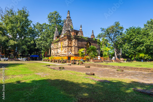 Obraz na płótnie Wat Chet Yot or Wat Photharam Maha Wihan, seven pagoda temple It is a major tourist attraction in Chiang Mai, Thailand.with evening,Temple in Chiang Mai. w salonie