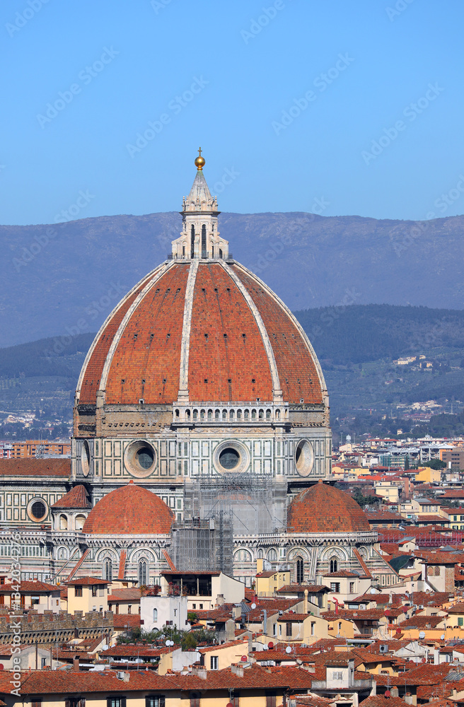 Φωτογραφία Very zoomed detail of the large dome of the Florence Cathedral in Italy designed