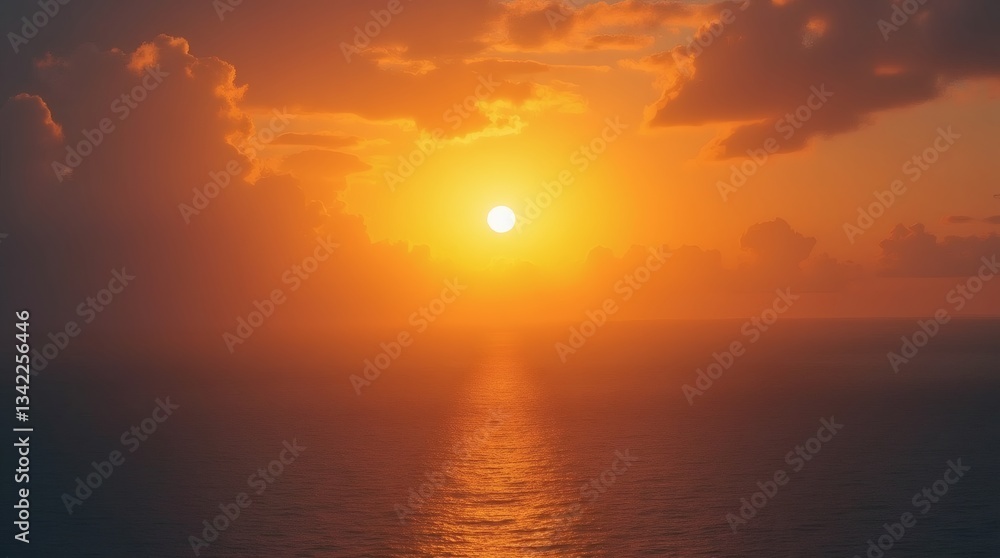 Obraz premium Ocean Sunset Clouds Peaceful Horizon, Sunset or sunrise over the ocean, Ocean waves reflecting the sunlight.