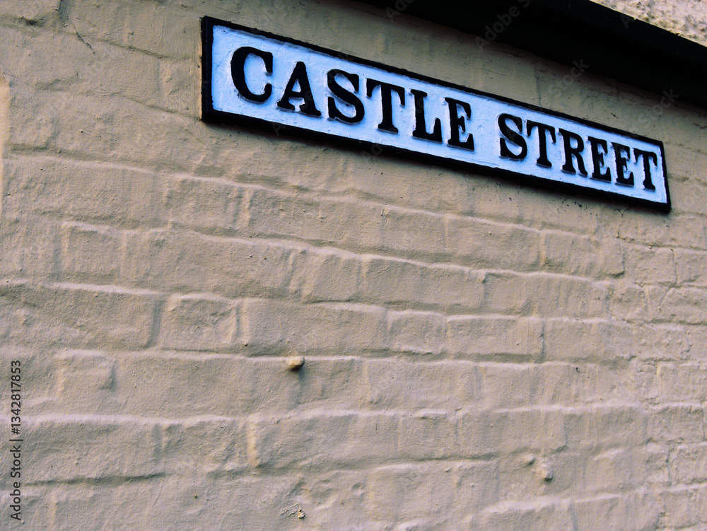 Obraz premium Castle Street sign in Cambridge, United Kingdom