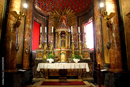 Obraz na plátne FOSSOMBRONE, ITALY - AUGUST 15, 2024: Inside Fossombrone Cathedral