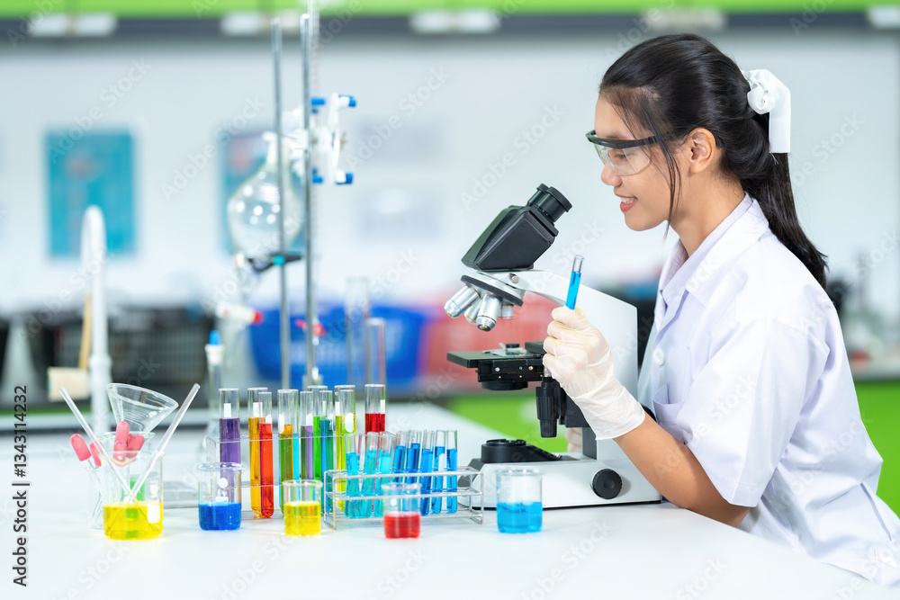 Asian female scientists in the lab worked tirelessly on research to improve the bioavailability and absorption rate of medicine, ensuring faster and more effective treatment outcomes. Asian female scientists in the lab worked tirelessly on research to improve the bioavailability and absorption rate of medicine, ensuring faster and more effective treatment outcomes.