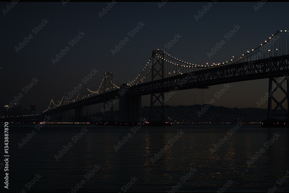 Naklejka premium Iconic Bridge at Night