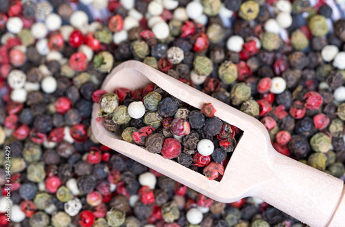 different peppercorns black, red, white