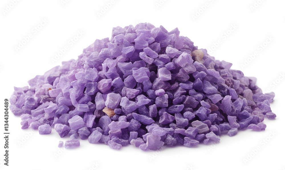 Obraz premium Purple bath salts pile, spa relaxation
