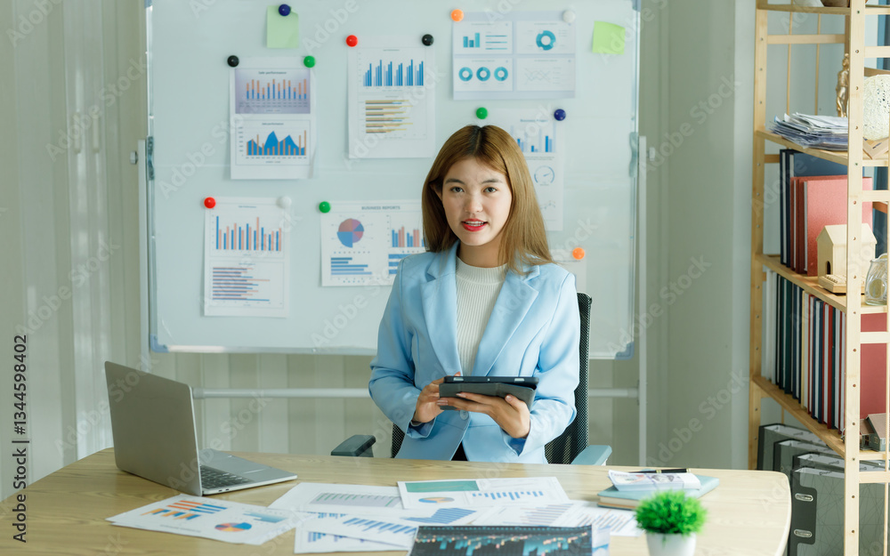 Analysts who study past consumer behavior in the market through statistical graphs to adapt and plan future marketing strategies. Analysts who study past consumer behavior in the market through statistical graphs to adapt and plan future marketing strategies.