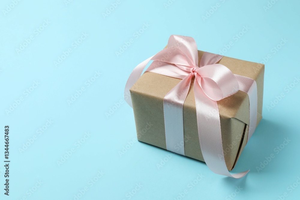 Fototapeta premium Beautiful gift box on color background