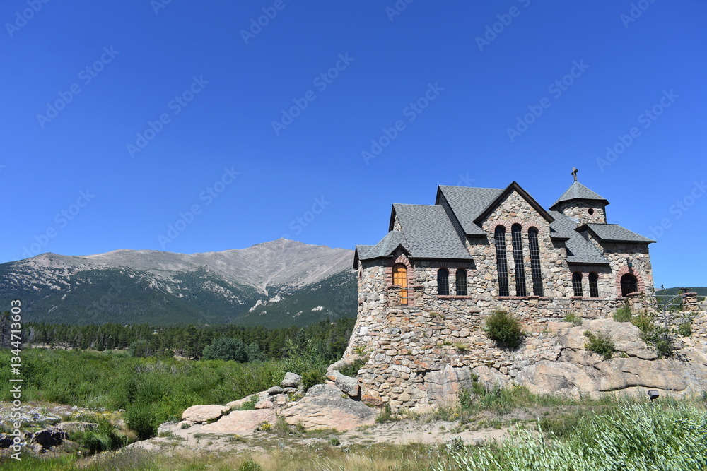 Fototapeta premium St. Catherine Chapel in the Colorado mountains