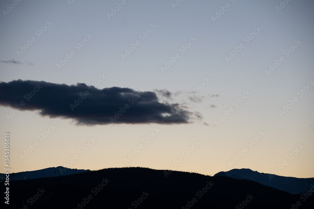 Obraz premium dark clouds at last light