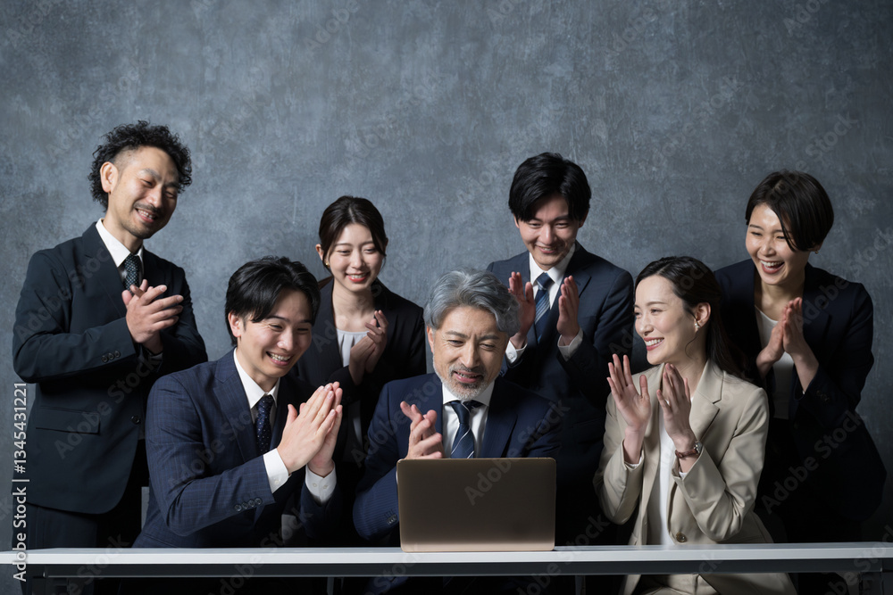 Multiple teams of businessmen applauding because of good performance Images of success and achievement Congratulations! Multiple teams of businessmen applauding because of good performance Images of success and achievement Congratulations!