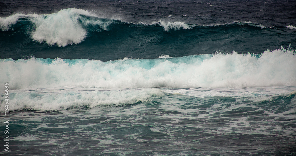 Fototapeta premium 奄美大島の自然、海、波。