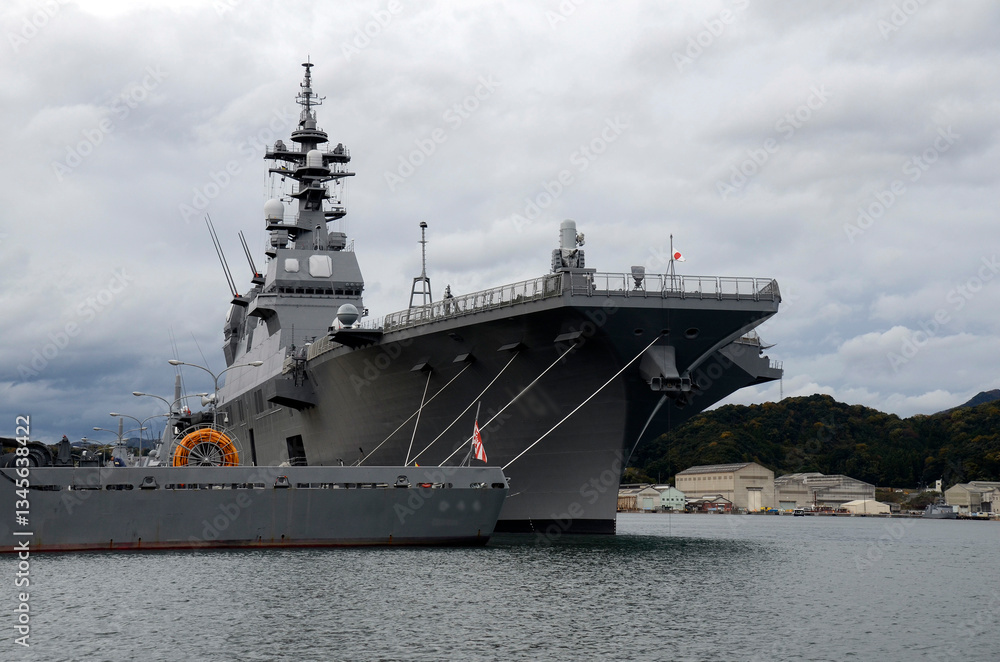 港の護衛艦 港の護衛艦