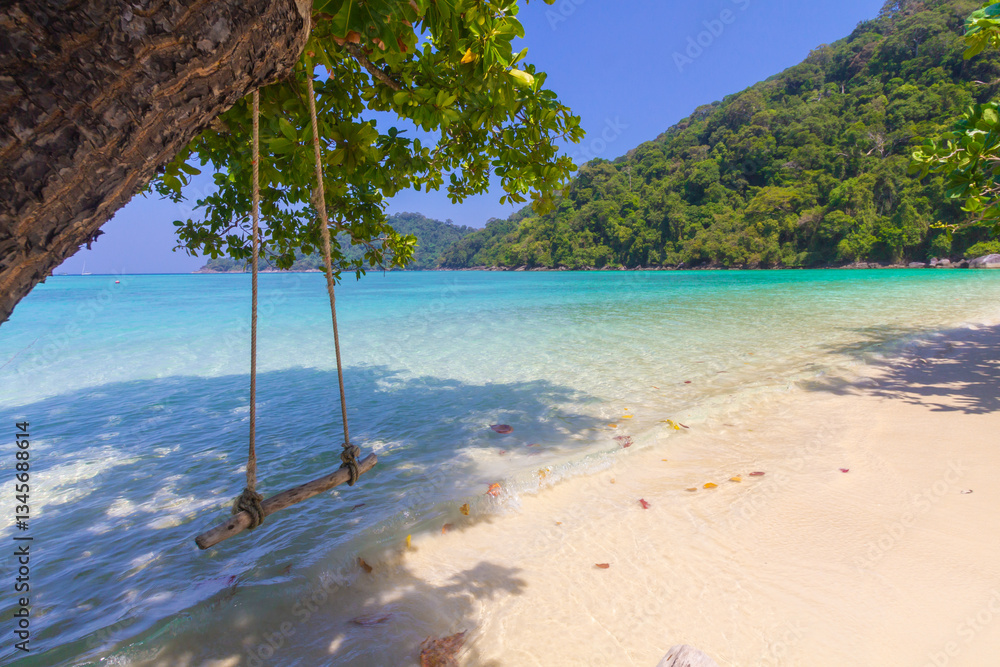 Obraz premium Surin Islands National Park (Moo Koh Surin) one of the most beautiful tourist and snorkeling destinations in Thailand. Enjoy crystal clear water and famous white sand beaches. Located in Phang Nga