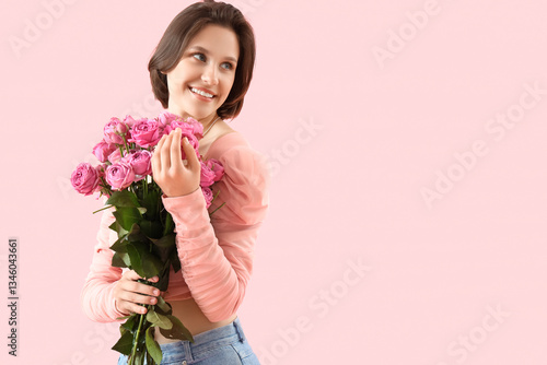 Young woman with roses on p...