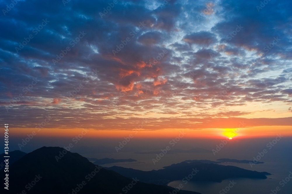 Fototapeta premium Breathtaking sunrise over mountains.
