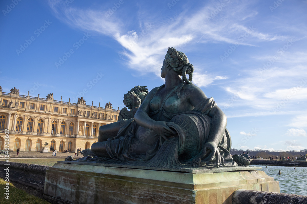 Fototapeta premium sculpture in the park of the Palace of Versailles