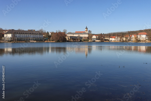 Obraz na płótnie Blick über den Burgsee auf Bad Salzungen w salonie