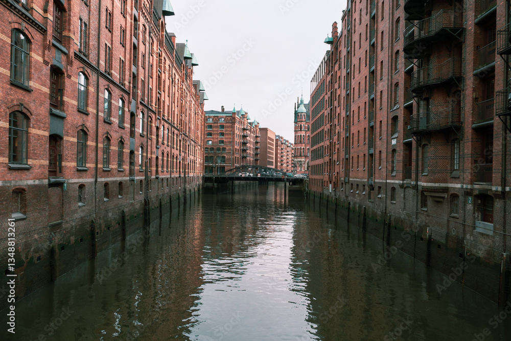 Naklejka premium canal view over the water in hamburg Germany