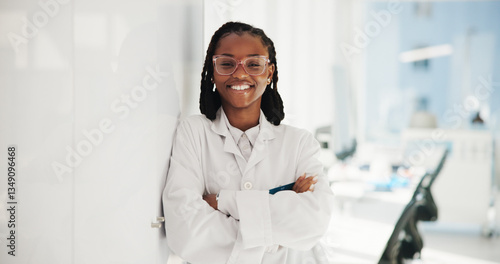 Photos Portrait, science and black woman in lab, arms crossed and researcher with confidence