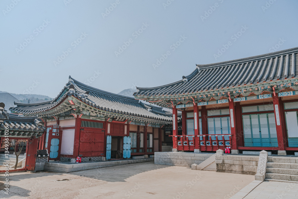 Fototapeta premium Ancient Korean Architectural Scenery