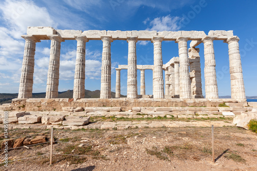 Obraz na płótnie Temple of Poseidon at Sounio Cape, in south Attica region, Greece, Europe. The temple was built in 5th century BC and was dedicated to the god of sea. w salonie