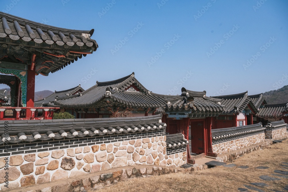 Fototapeta premium Ancient Korean Architectural Scenery
