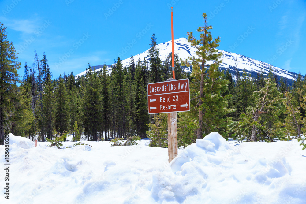 North America, United States, Oregon, Eastern Oregon, Cascade Lakes Highway, Cascade Mountains, Middle Sister, Hope, Sisters Mountain. Stratovolcano. Snow.