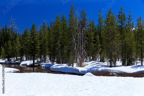 North America, United States, Oregon, Eastern Oregon, Cascade Lakes Highway, Sisters, Broken Top, Mt Bachelor, Todd Lake. Deschutes National Forest. Snow.