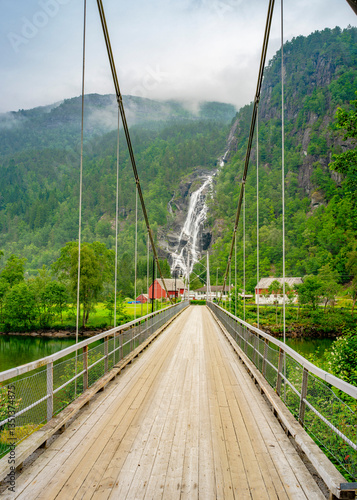 Obraz na płótnie Das verträumte Städtchen Mo in Norwegen w salonie