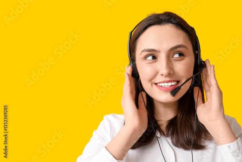 Female technical support ag...