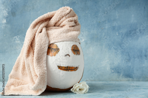 Pumpkin with drawn face, cl...
