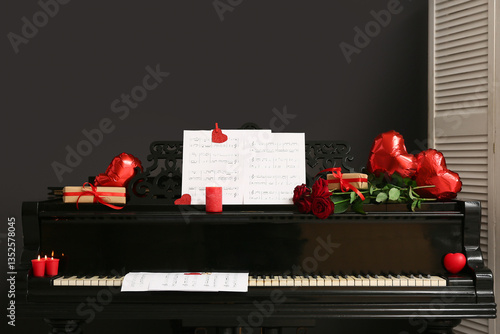 Piano with red roses, ballo...