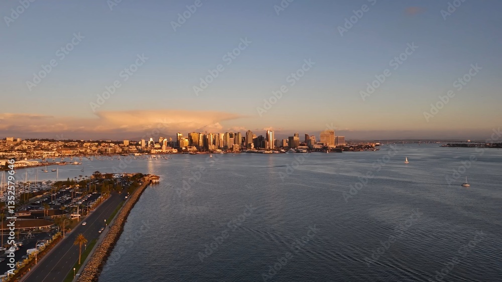 Obraz premium San Diego Skyline and Bay at Sunset from Coronado Bridge View