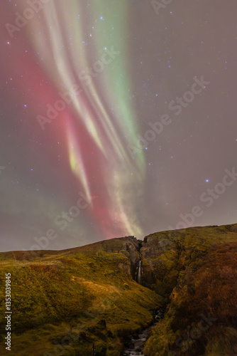 Obraz na płótnie My beloved Iceland, its Diamond Beach and its majestic Northern Lights w salonie